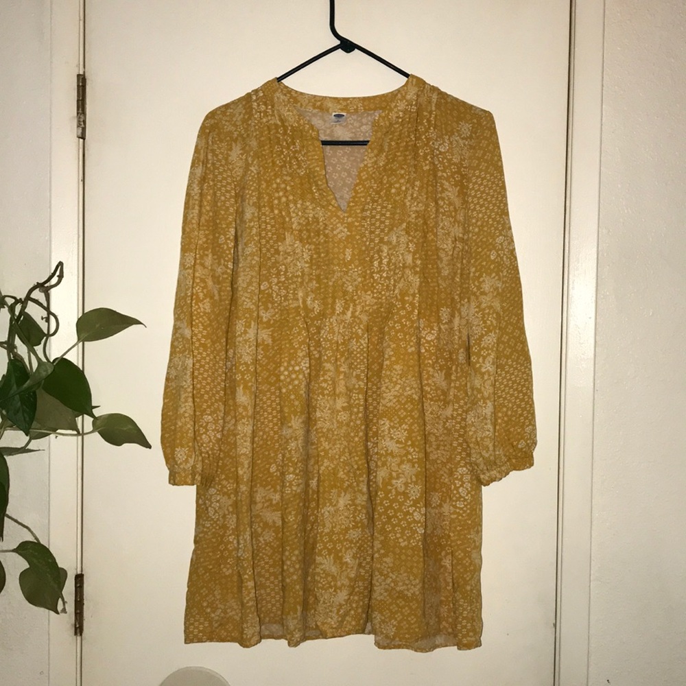 Yellow/white patterned blouse/tunic
